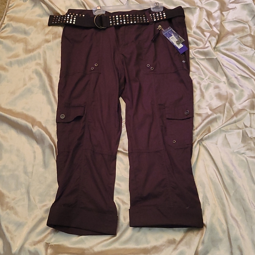 NWT Apt 9 crop pants.
